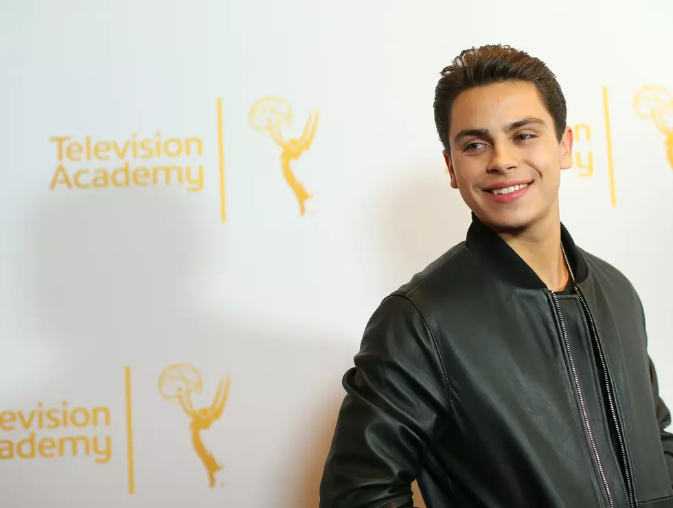 How One Girl Went from Superfan to Jake T. Austin’s Girlfriend Thanks to Social Media [PHOTO]