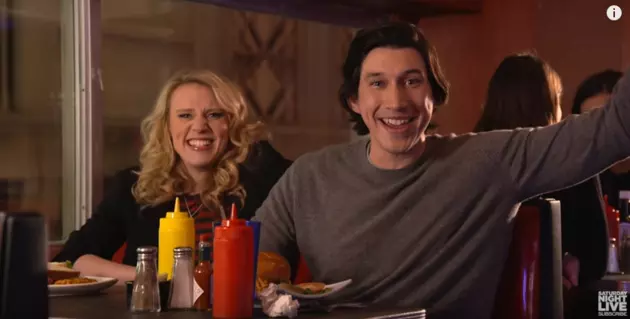 Adam Driver Grabs A Bite With Kate McKinnon In New &#8216;SNL&#8217; Promos (VIDEO)