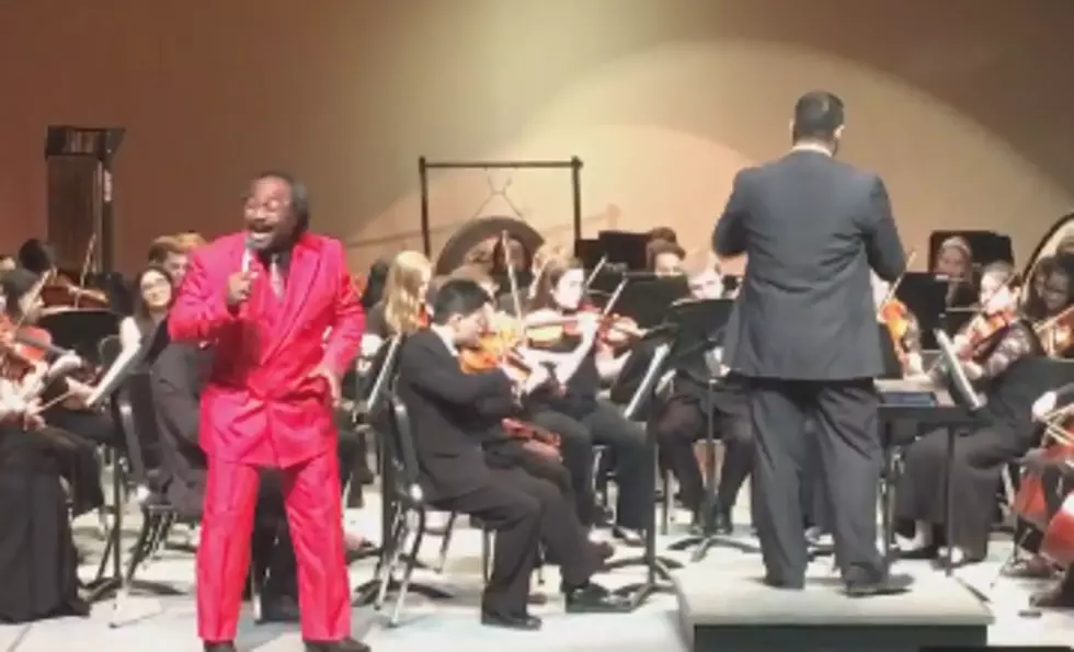 Janitor Performs With His High School’s Orchestra [VIDEO]