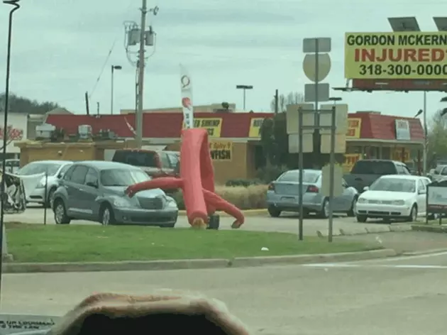 Is This Air Mascot on Airline Drive in Bossier Twerking? [VIDEO]