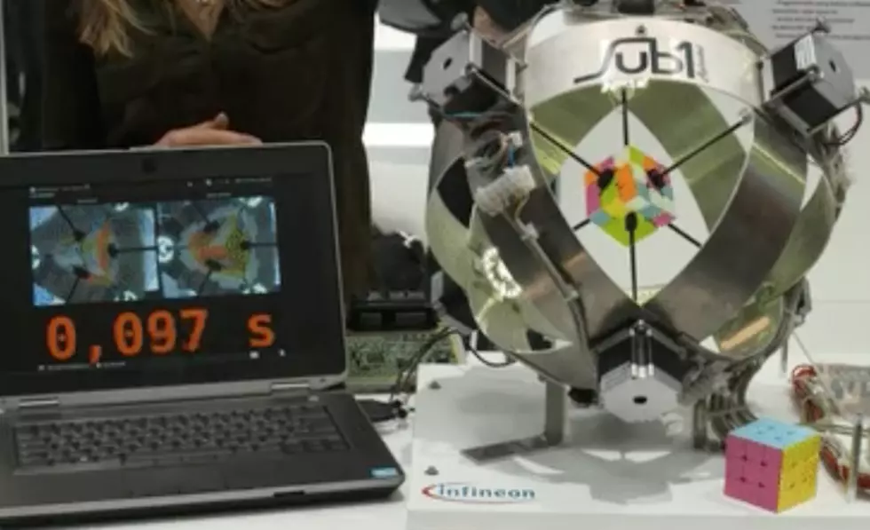 Robot Solves A Rubik&#8217;s Cube In Under A Second [VIDEO]