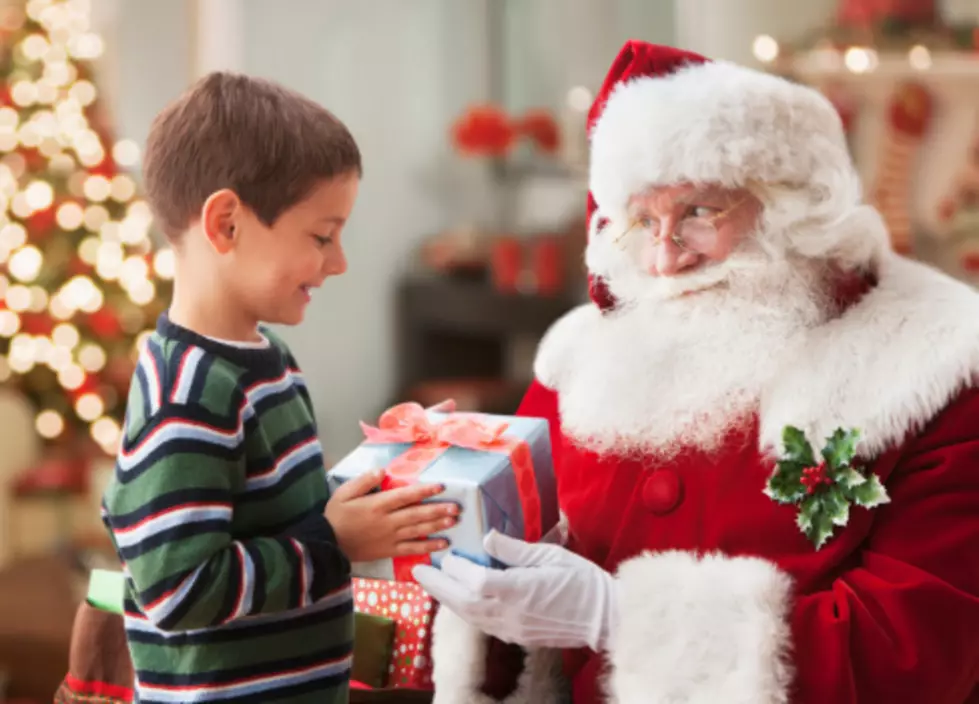 Santa Offers Kids $100 to Get COVID Vax at Shreveport Mall