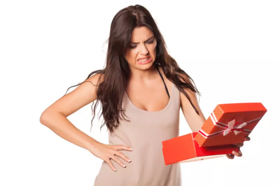 5 Ways to Tell Someone Doesn&#8217;t Like the Christmas Gift You Got Them [LIST]