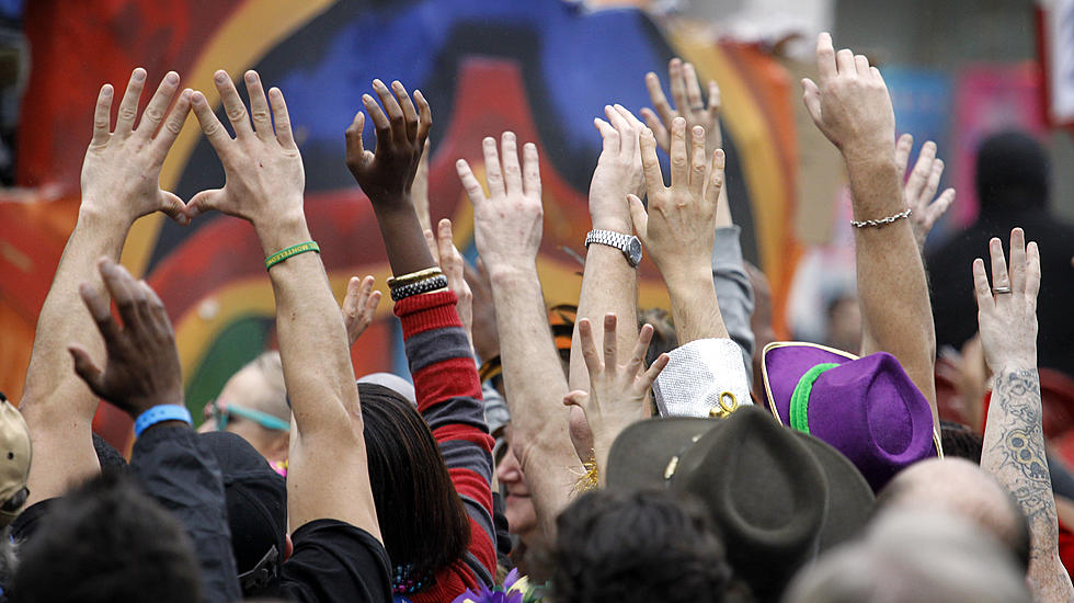 Texas Man Looking For Owner Of Wedding Ring He Caught At Mardi Gras Parade