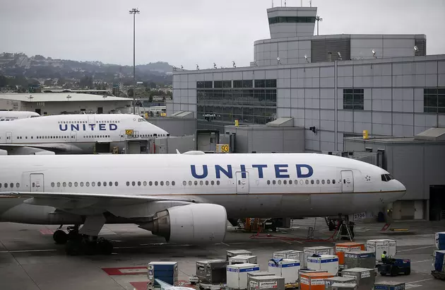 United Refunds $200 Overweight Bag Charge to Texas Soldier Returning From Deployment
