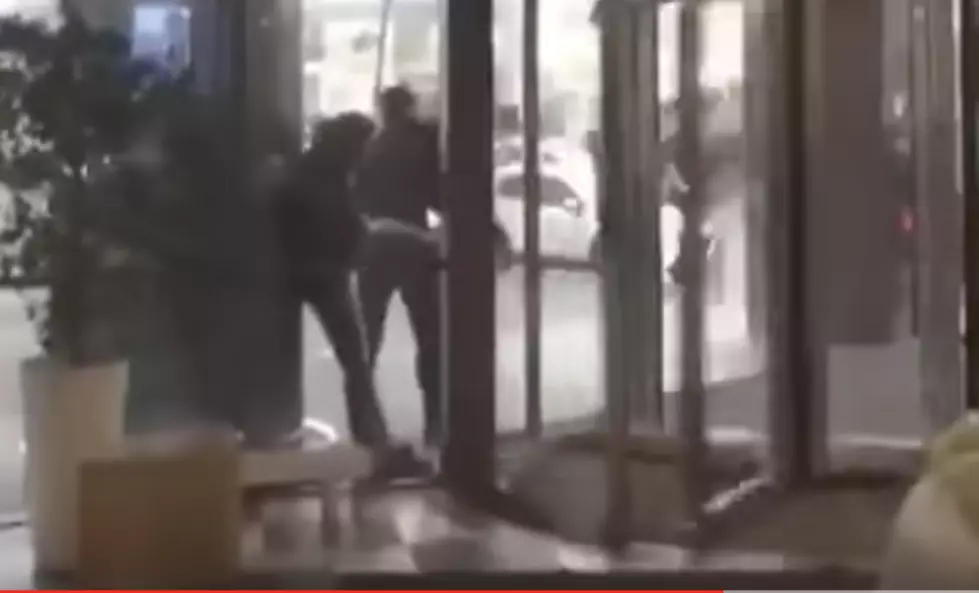 Hotel’s Revolving Doors Spin Like Crazy During Storm [VIDEO]