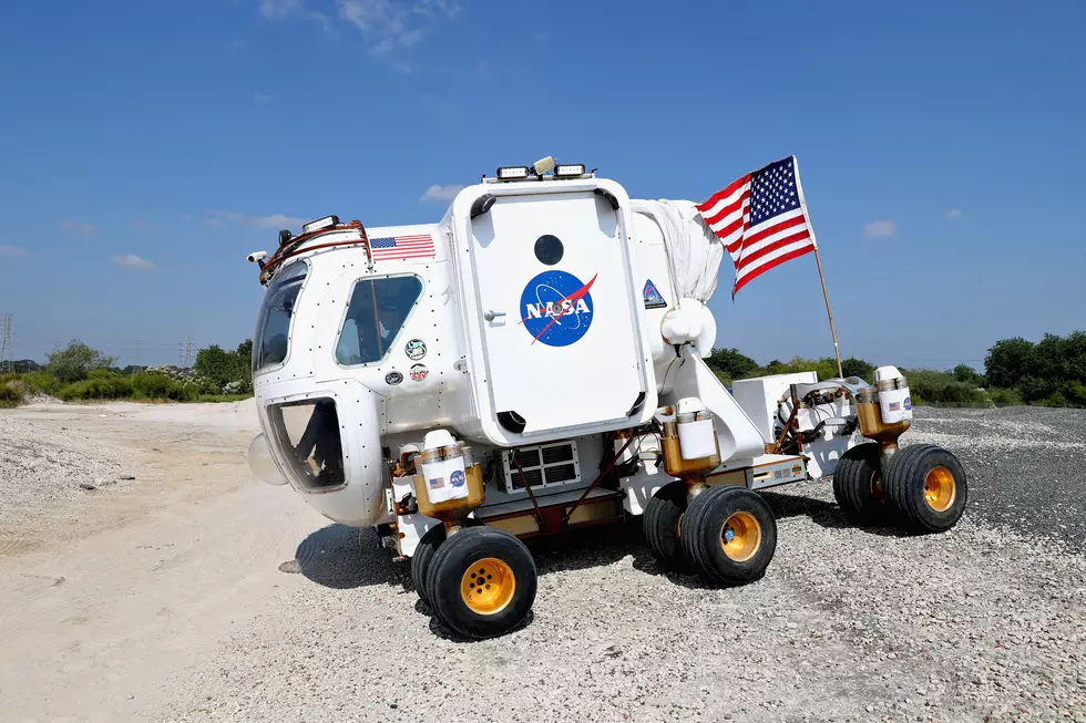 NASA Wants to Send Some People to the Moon – Permanently