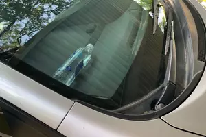 These two water bottles were left in my car overnight, only one of them  froze. : r/mildlyinteresting