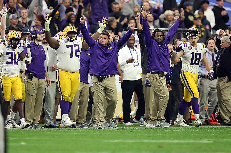 Louisiana Football Fans Celebrate Another Great Weekend