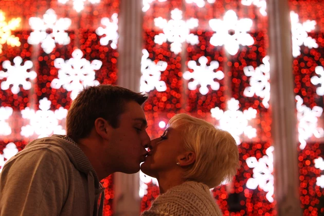 Study Reveals Most Affairs Happen During Christmas Time