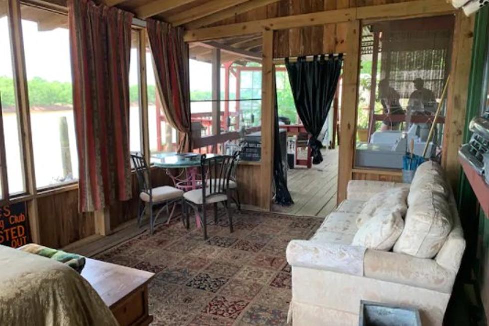 Enjoy this Rustic Red River Chalet Just 1.5 Miles from Downtown Shreveport