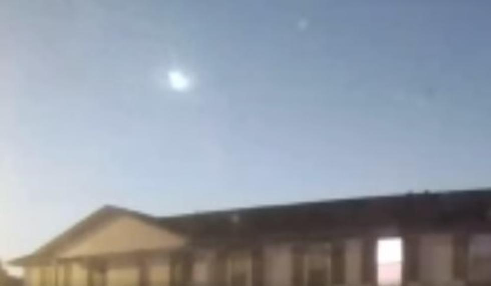 Meteorite Spotted and Filmed Above East Texas Skies