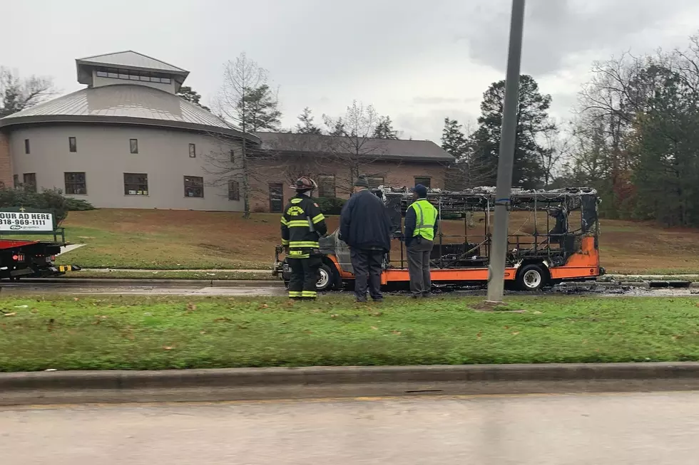 Shreveport Bus Goes Up In Flames on Pines Road