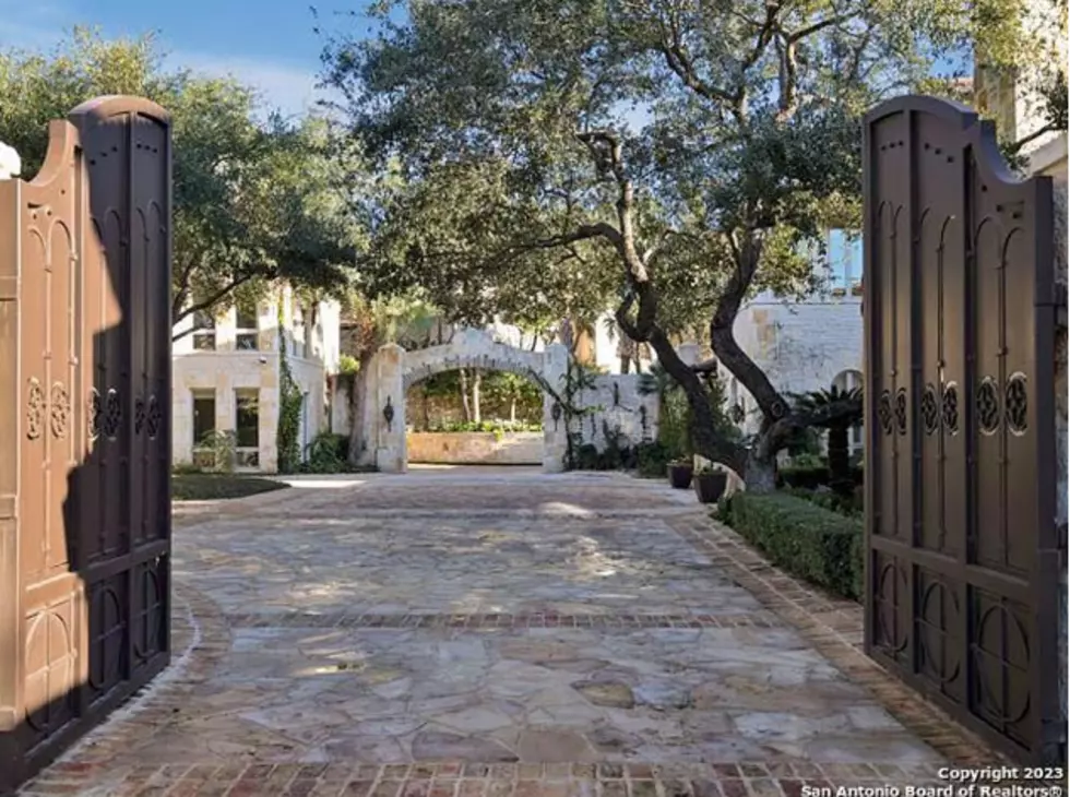 Live Like A Kingpin In This Massive Texas Compound