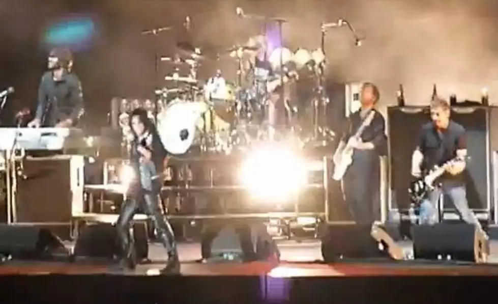 Alice Cooper Joins Foo Fighters For “School’s Out” [VIDEO]