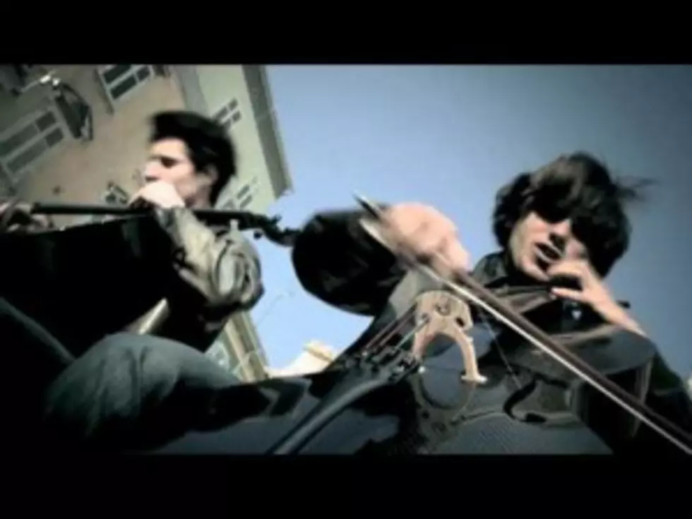 2Cellos Singlehandedly Making the Cello Cool [VIDEO]
