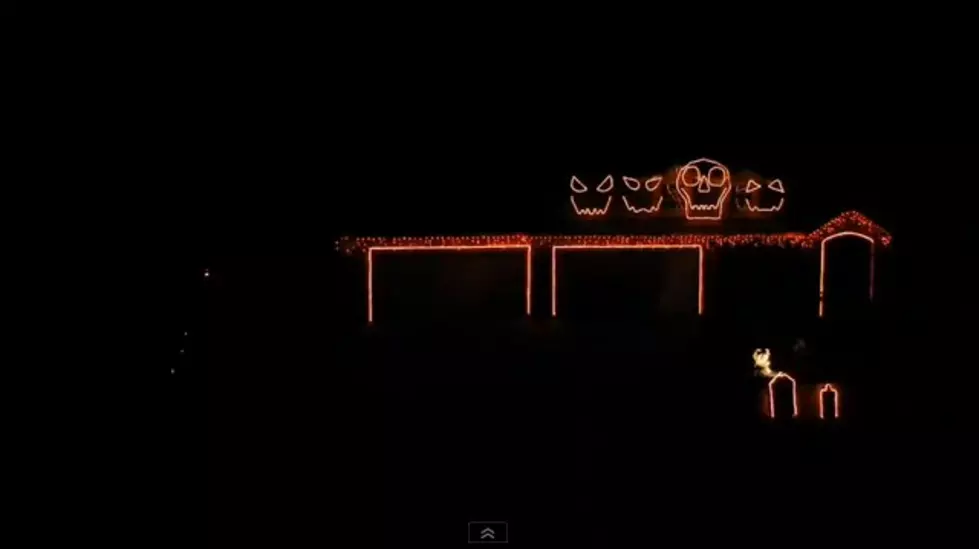 Crazy Halloween Light Shows &#8211; Our Top 5 [VIDEOS]