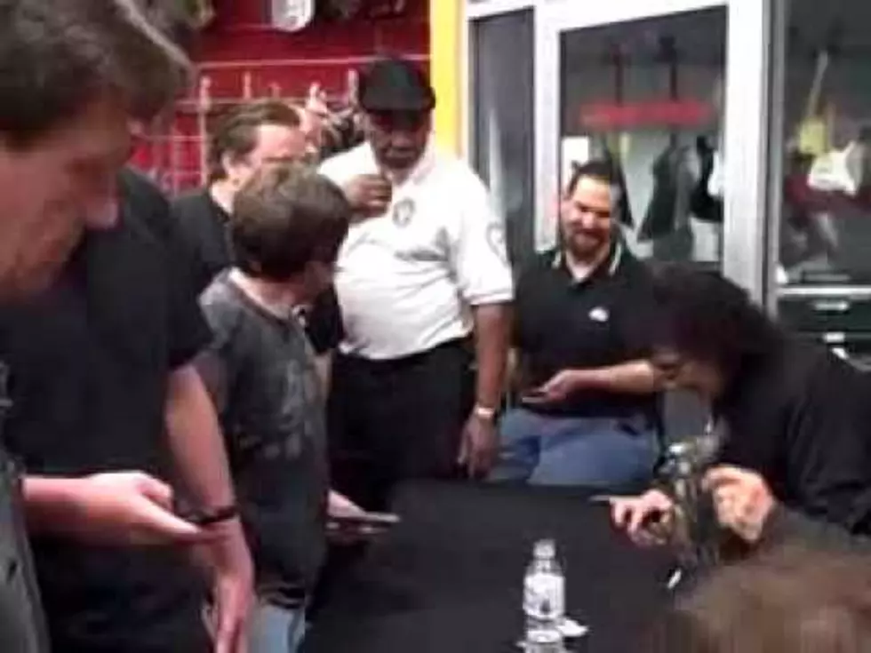 Insane Black Sabbath Fan Has a Meltdown at an Autograph Session [VIDEO]