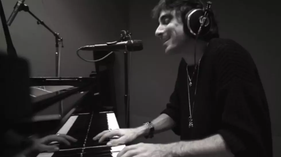 Kyle Nicolaides of Beware of Darkness Does Solo Performance of Beyonce&#8217;s &#8220;Haunted&#8221; [VIDEO]
