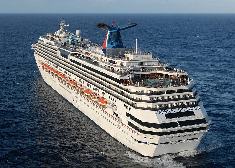 Cruise Ship Plays Seven Nation Army