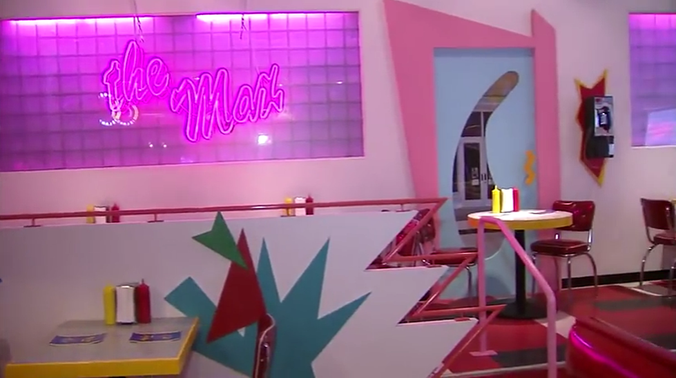 Pop-Up Restaurant Opens in Chicago with ‘Saved by the Bell’ Theme [VIDEO]