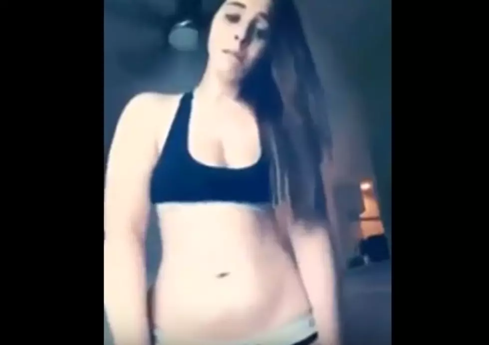 Girl’s 70-inch Butt Is Taking Over Social Media [PICS]