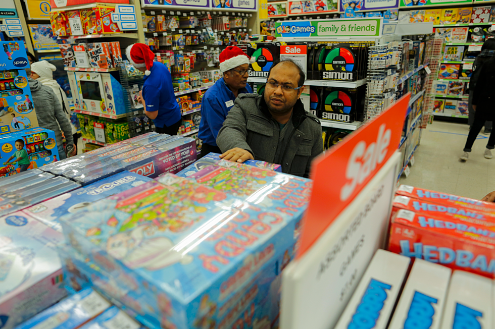 Toys R Us Possibly Closing Over 100 Stores
