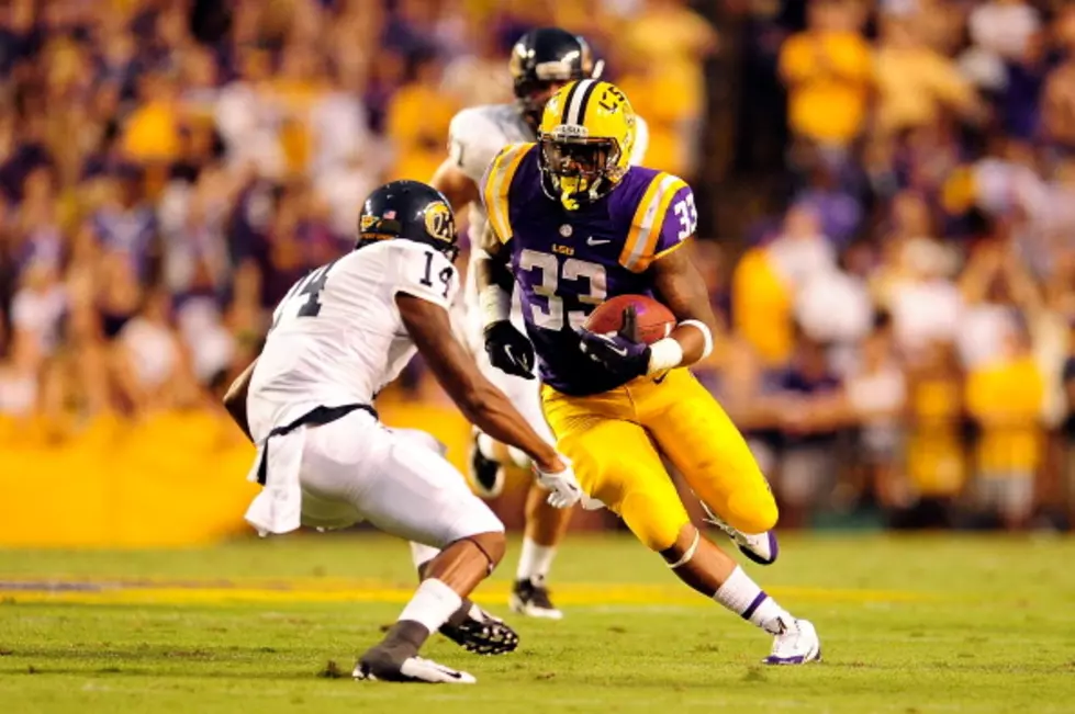 12 Awesome Photos of the LSU vs. Kent State Game