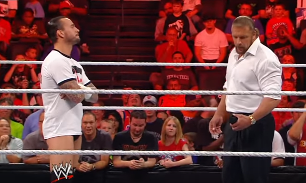 Remember When WWE’s Monday Night Raw Was On Strike?