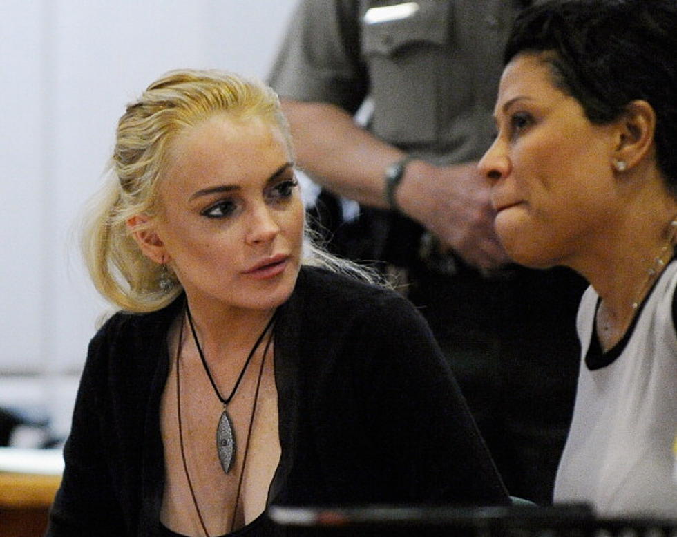 Lindsay Lohan Behind Bars…AGAIN