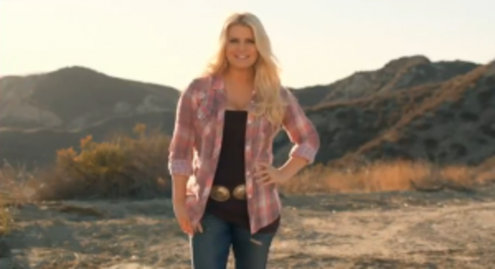 Jessica Simpson&#8217;s 50 Pound Weight Loss [VIDEO]