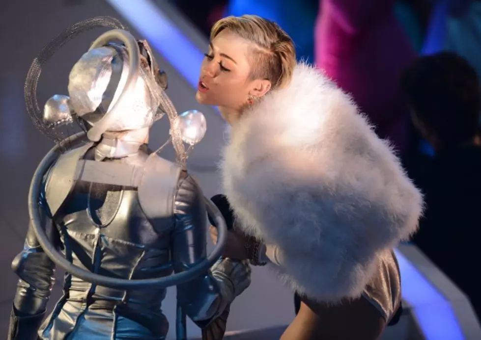 Mashup Monday: Miley Cyrus VS Sinead O&#8217;Connor [VIDEO]