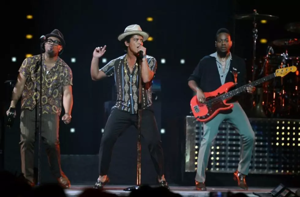 Bruno Mars&#8217; First Aloha Bowl Performance in 1990 [VIDEO]