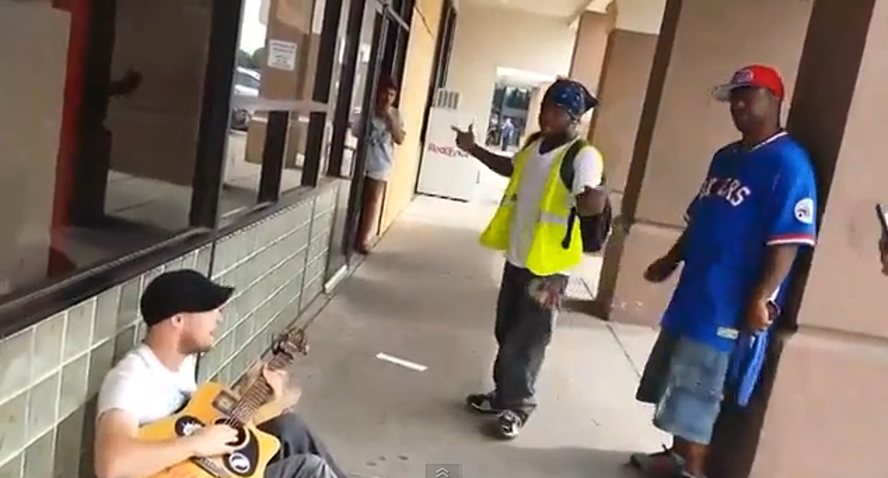 Three Strangers Spontaneously Jam Together In Front Of A Grocery Store [VIDEO]