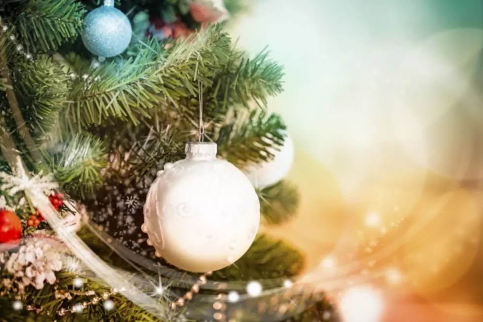 Mandee&#8217;s Top 5 Christmas Albums [VIDEOS]