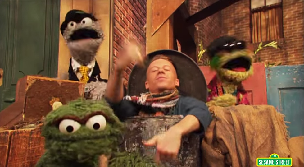 Oscar the Grouch + Macklemore Parody ‘Thrift Shop’ [VIDEO]