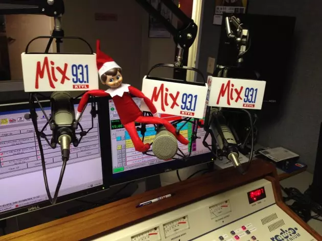 Mix 93-1&#8217;s Jingles The Elf Has Christmas Presents For You [CONTEST]