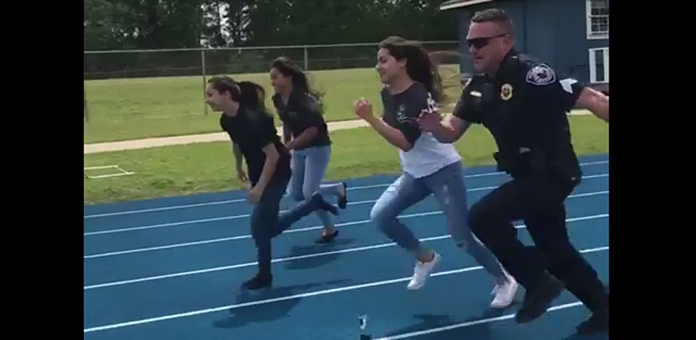 Tyler Police Officer Doesn’t Give Up In Foot Race Against John Tyler Girls Soccer Team [VIDEO]
