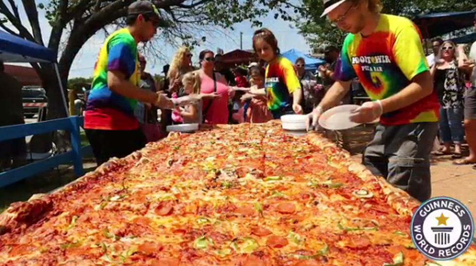 Texas Pizza Joint Now Holds World&#8217;s Record For Selling Largest Pizza