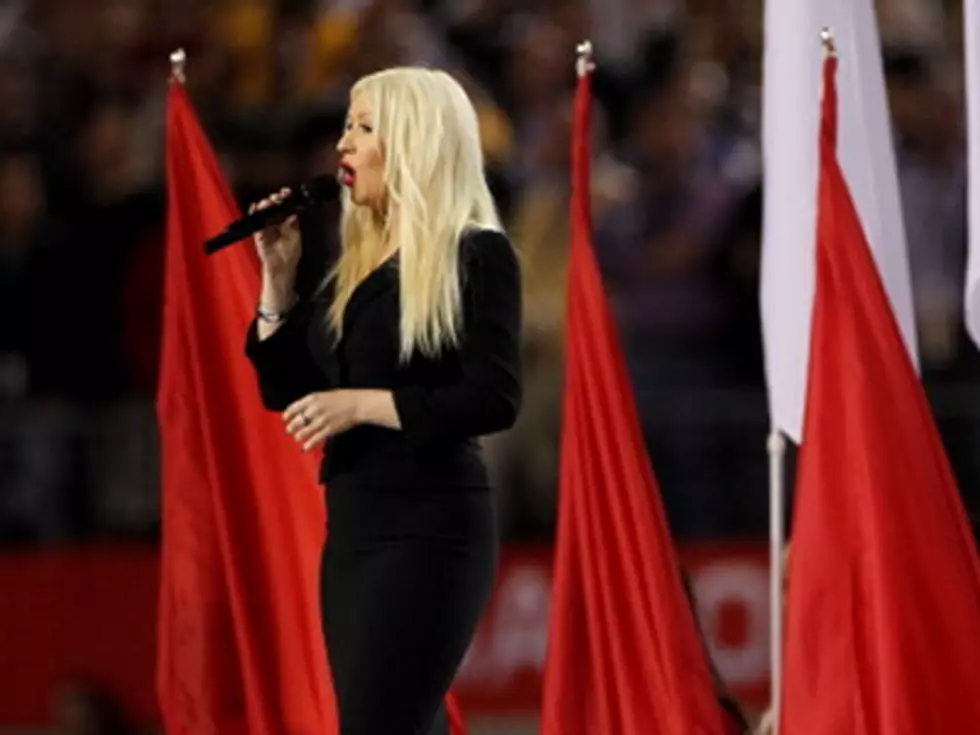 Christina Aguilera Flubs the National Anthem