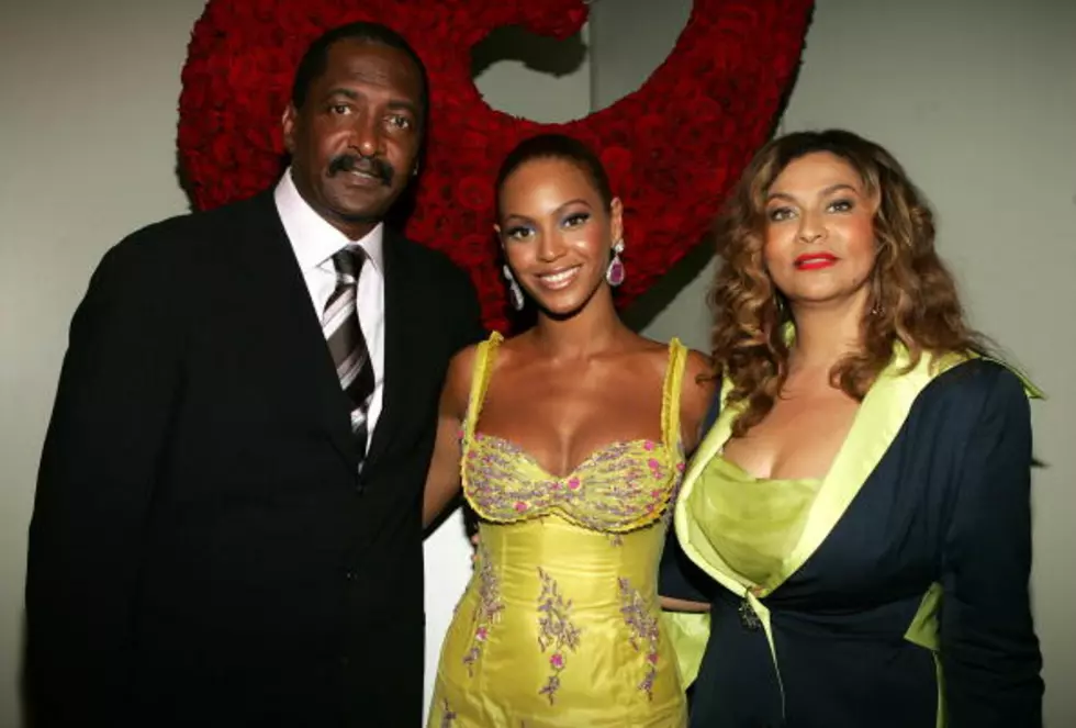 Beyonce Sends Daddy Knowles ‘To The Left’
