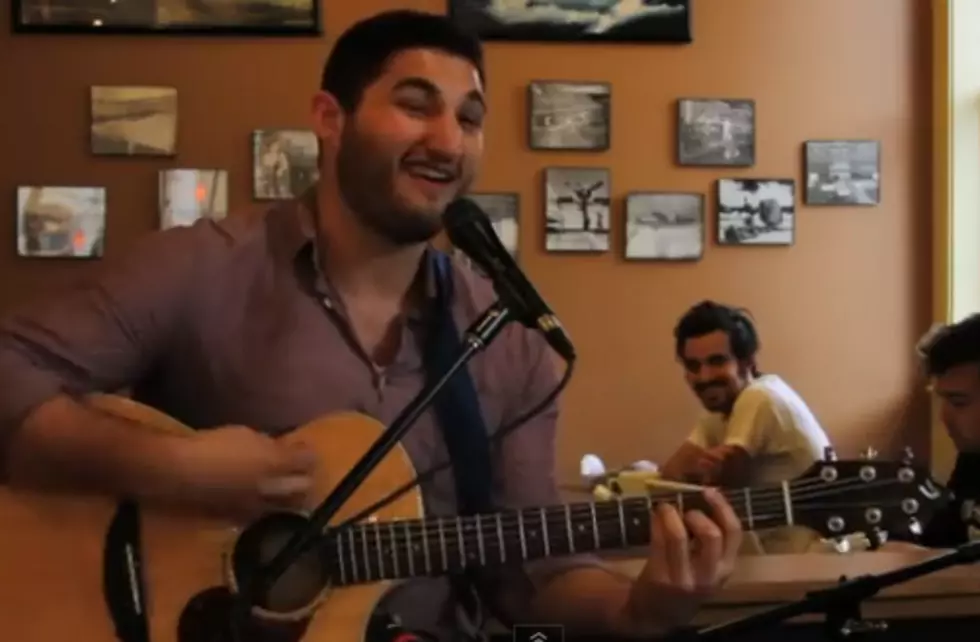 Check Out This Hilarious Cover of &#8216;Get Low&#8217; at a Coffee Shop [VIDEO]