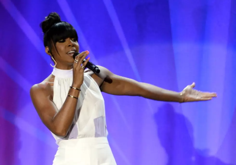 Kelly Rowland Breaks Down While Performing ‘Dirty Laundry’ [VIDEO]