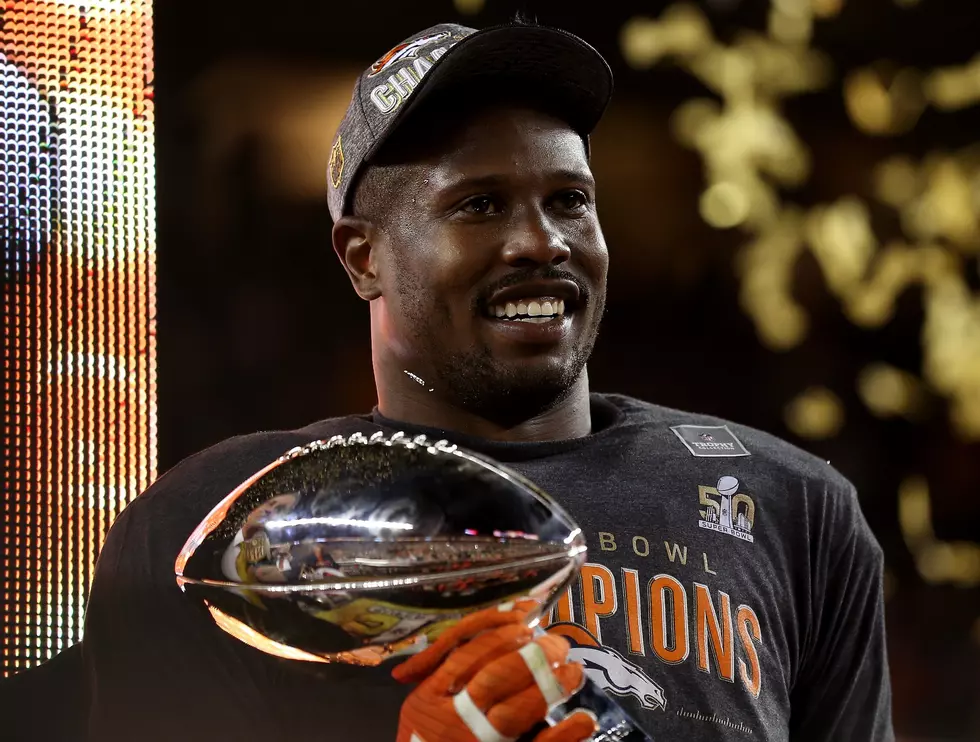 Von Miller Signs A $114.5 Mil Contract With Denver Broncos