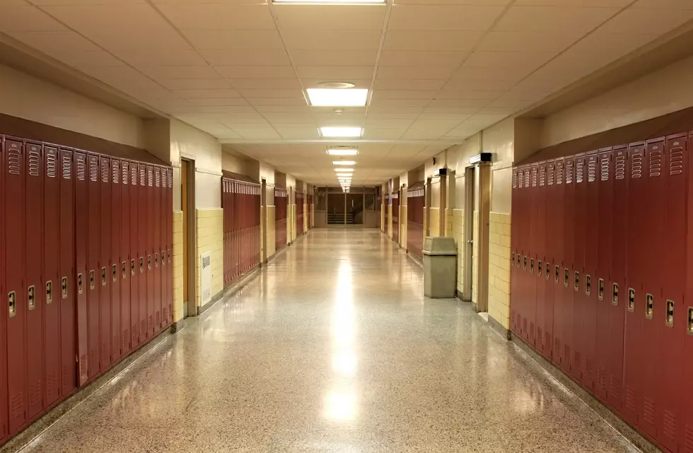 Georgia High School Student Suspended For Sharing Picture Of Crowded Hallway