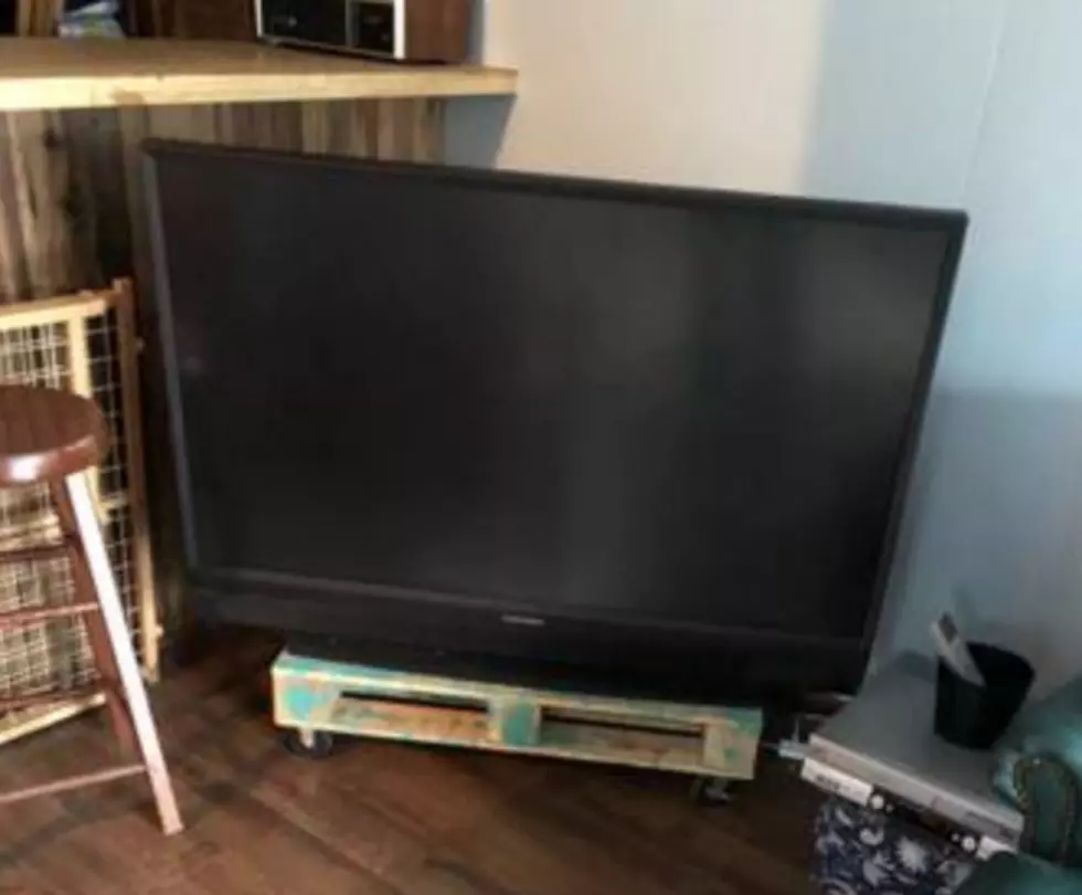 Free Big Screen TV + Other Stuff For Grabs On East TX Craigslist