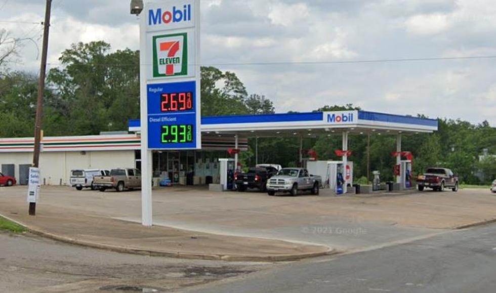 Shani Scott Broadcast Live From Another 7-Eleven in East Texas