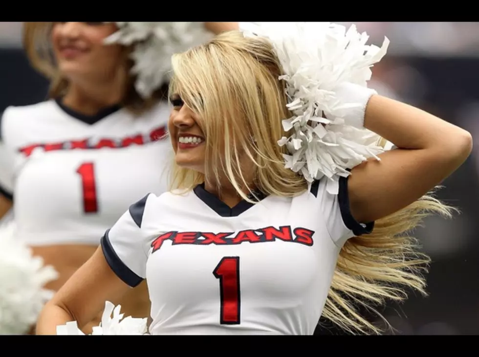 NFL Cheerleaders [PHOTOS]