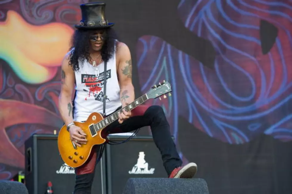 Slash To Appear At Super Bowl Halftime Show