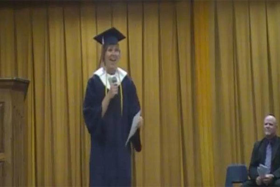 Valedictorian Thrills Graduates with Song Instead of Speech [VIDEO]